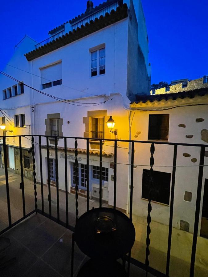 P&R Hostals Maria Rosa Tossa de Mar Bagian luar foto
